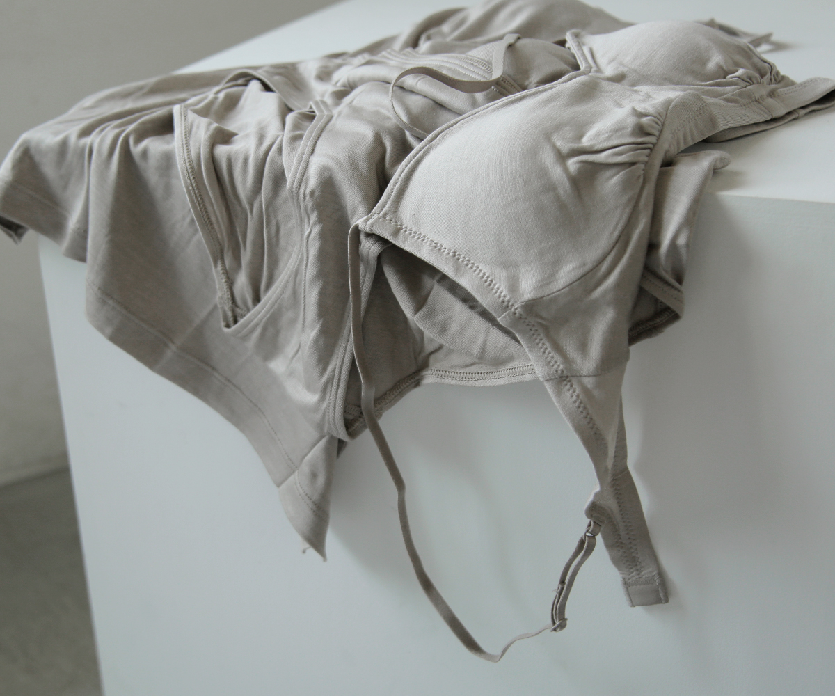 暑い夏も日々心地よく、自然体で過ごせる、COCOONA SKINWEARのシルクインナー