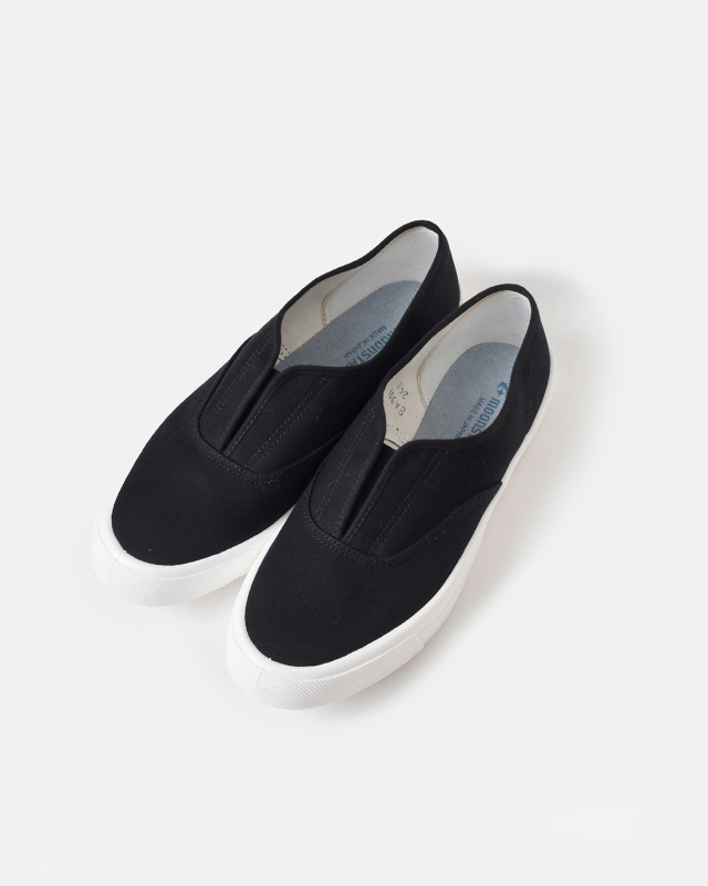 Moonstar キャンバススリッポンシューズ “KACKS”