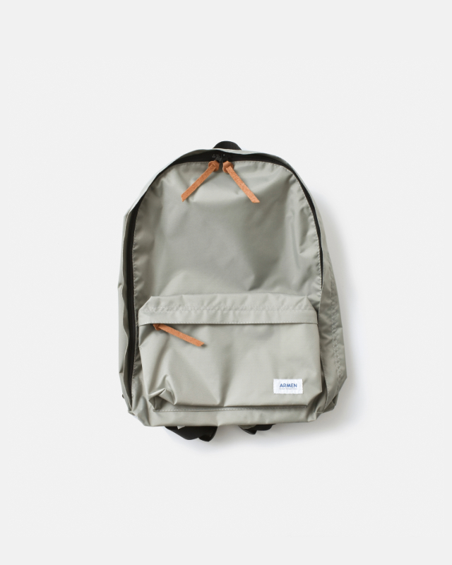 ARMEN ナイロンデイパック