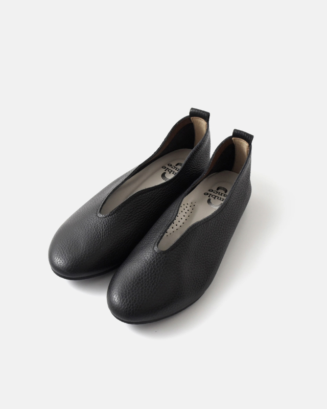 ramble  Vカットフラットシューズ 