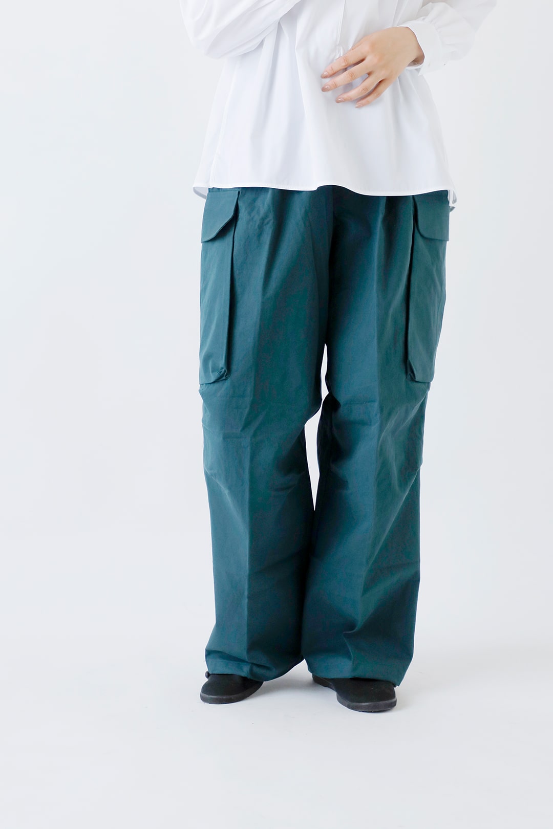 CONICHIWA bonjour セミワイドフィットカーゴパンツ