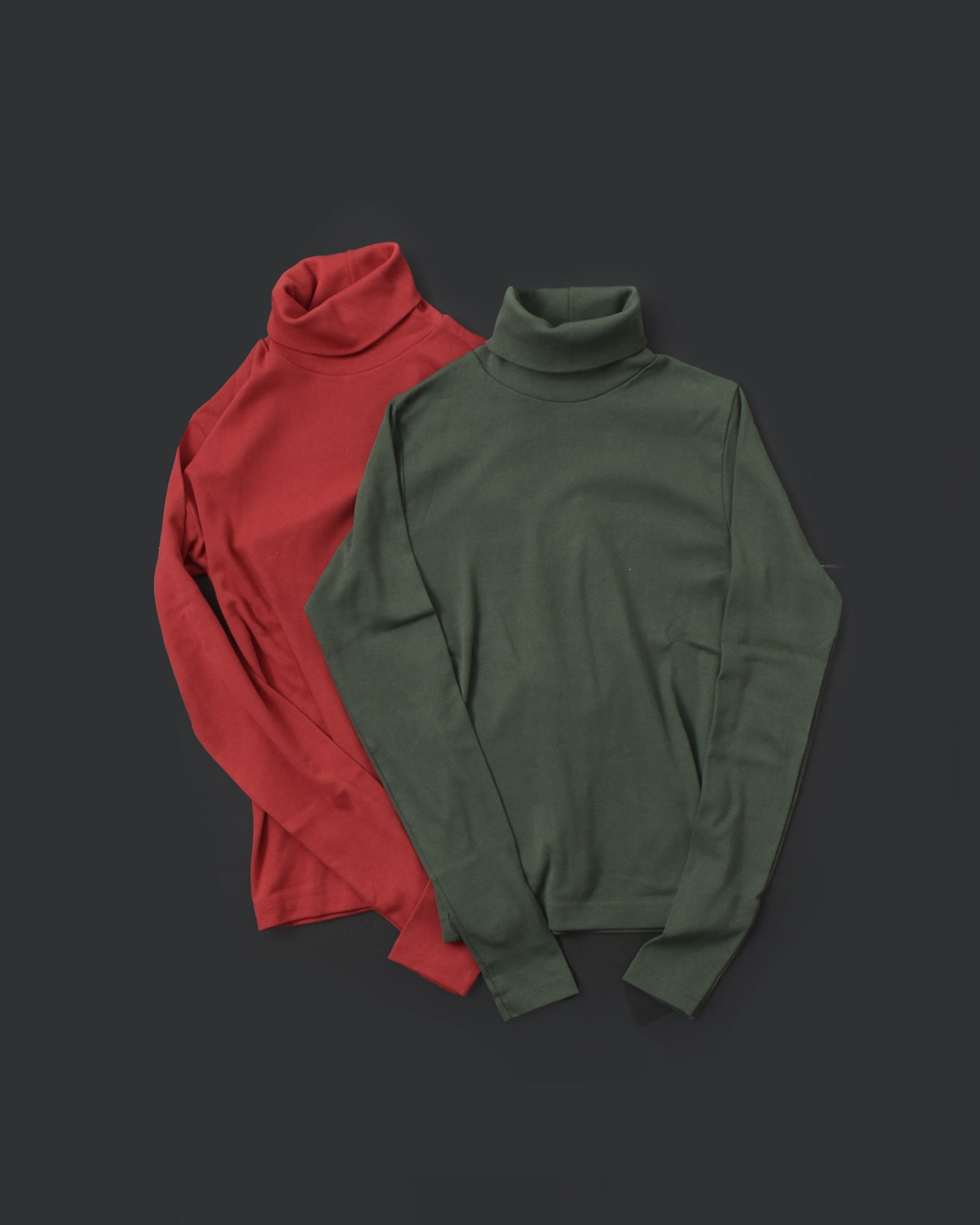 GICIPIのタートルネックTシャツ 1枚目