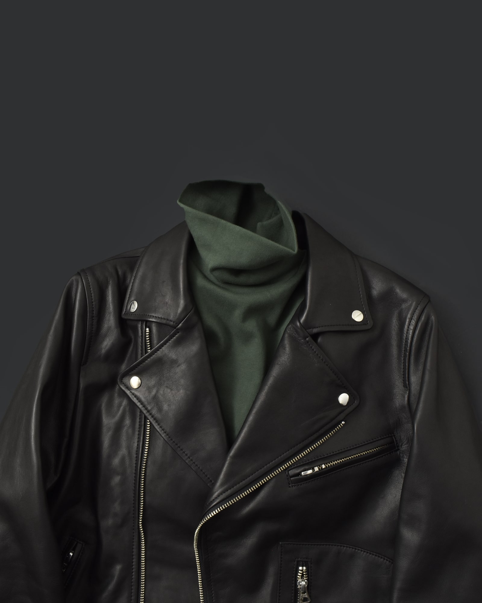 GICIPIのタートルネックTシャツ 2枚目