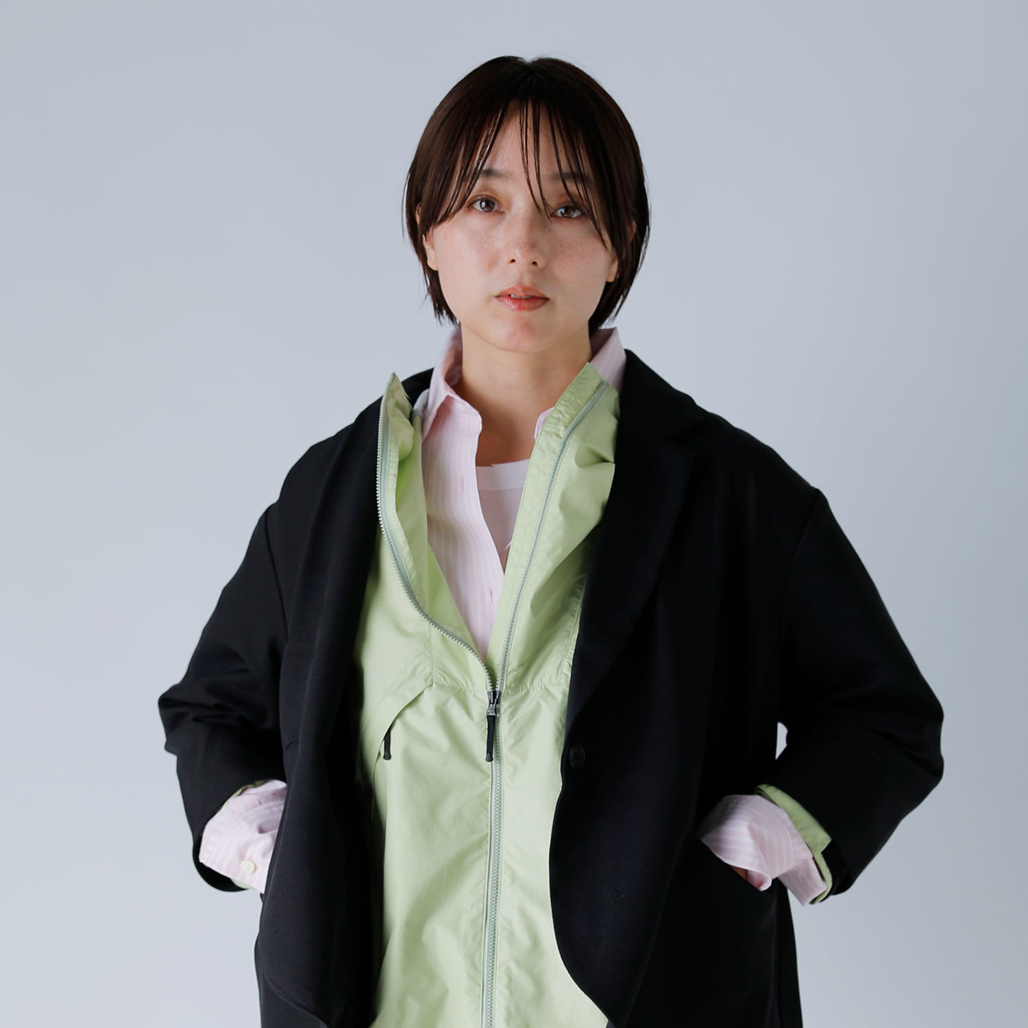 テックジャケット着用スタイリング