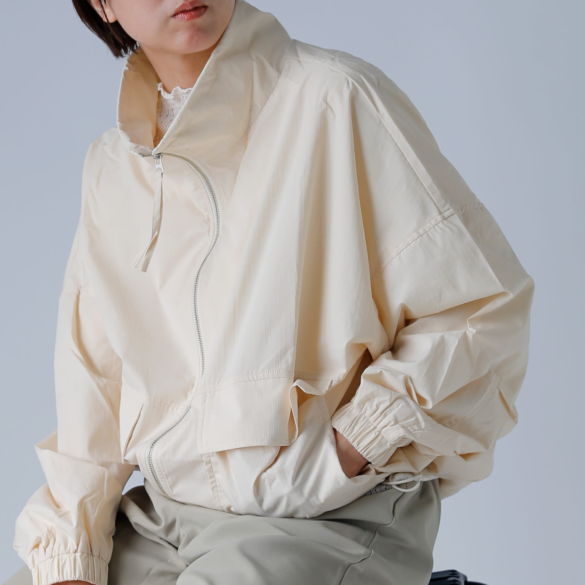 ブルゾン着用スタイリング