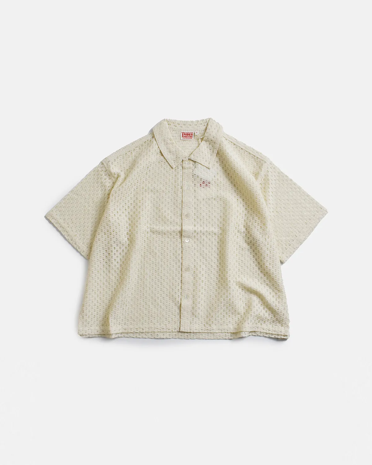 コットンフラワーレース衿付き半袖シャツ 着用画像