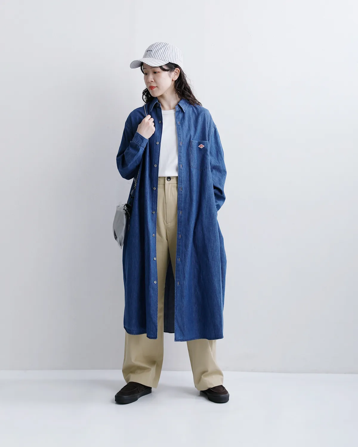 インディゴダンガリーレギュラーカラーロングシャツワンピース 物撮り画像