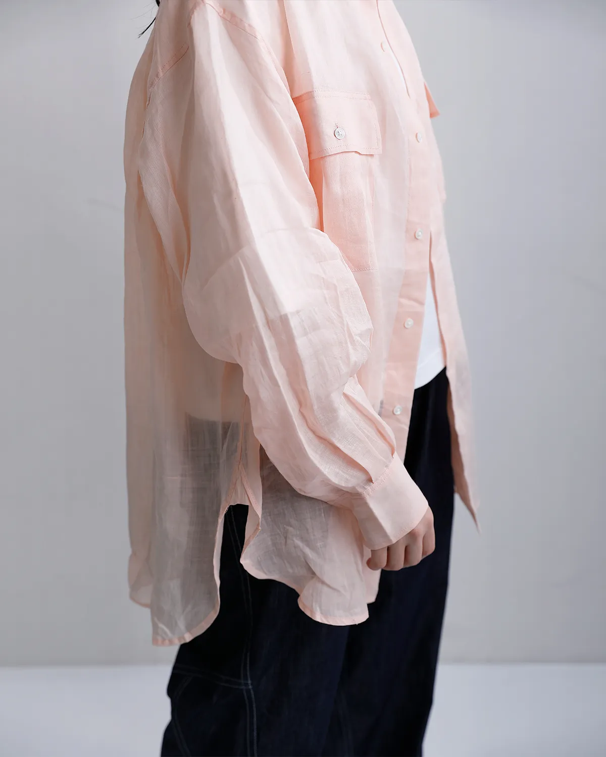 シアーラミーポプリンミドルオーバーシャツ 物撮り画像