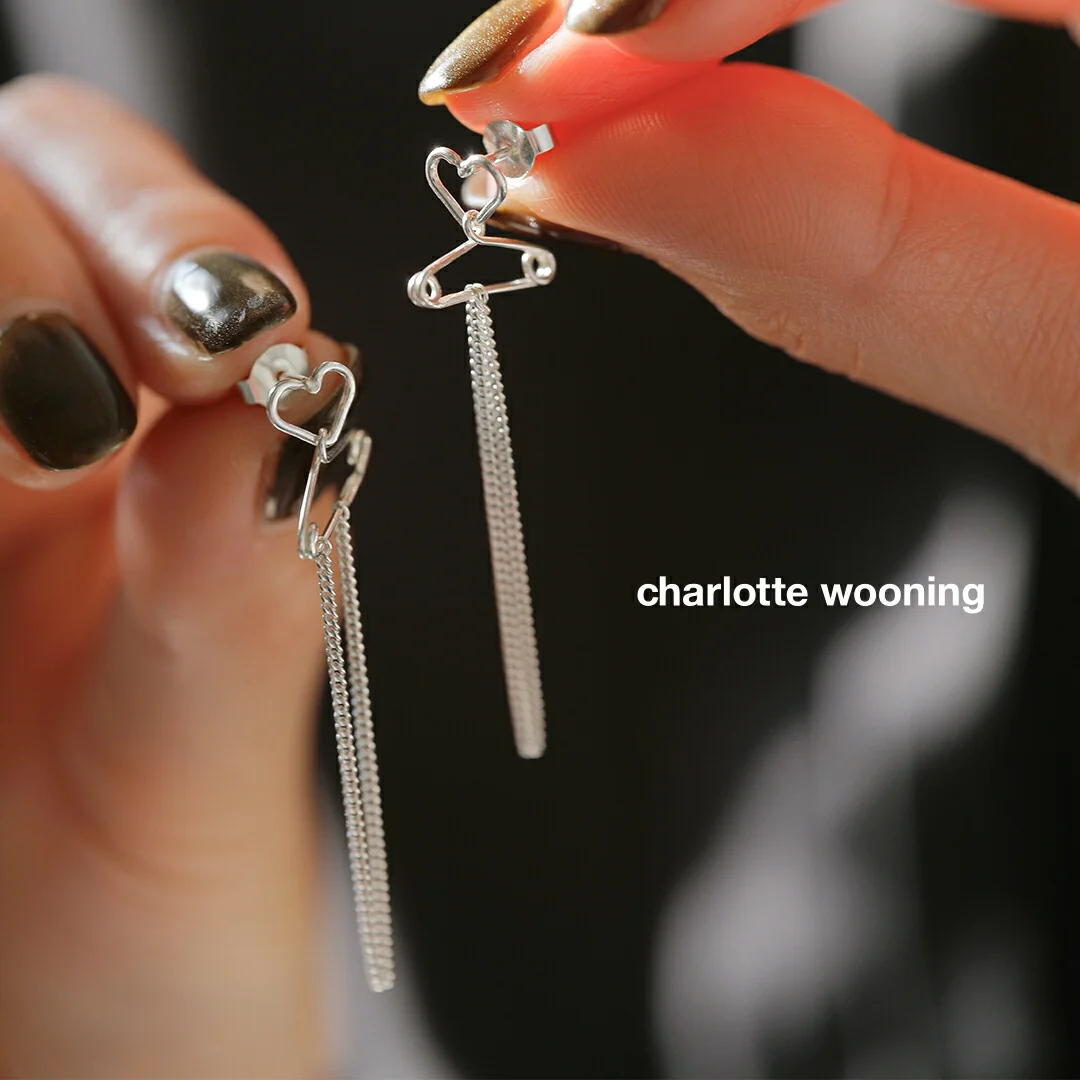 セール【40%OFF】charlotte wooning シャーロット ウーニング シルバー ピアス “SPRINGVLOED” 1053560025 レディース【☆】