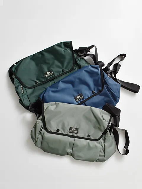 TRAVEL SHOULDER LITE