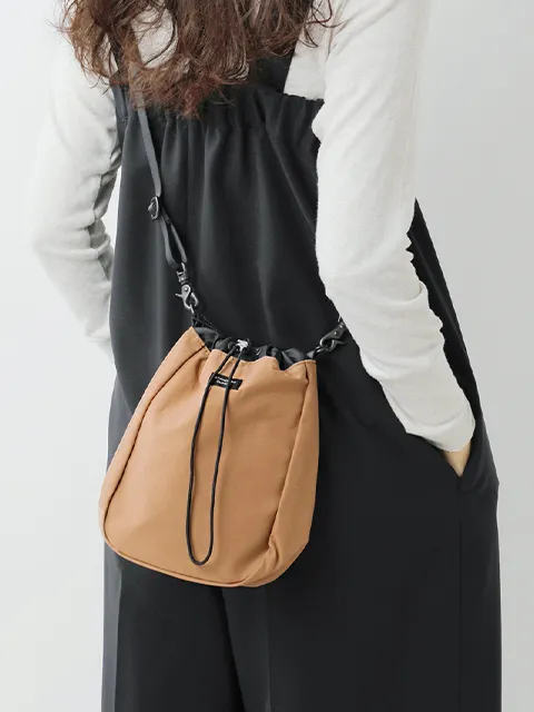 Chalk Shoulder Bag