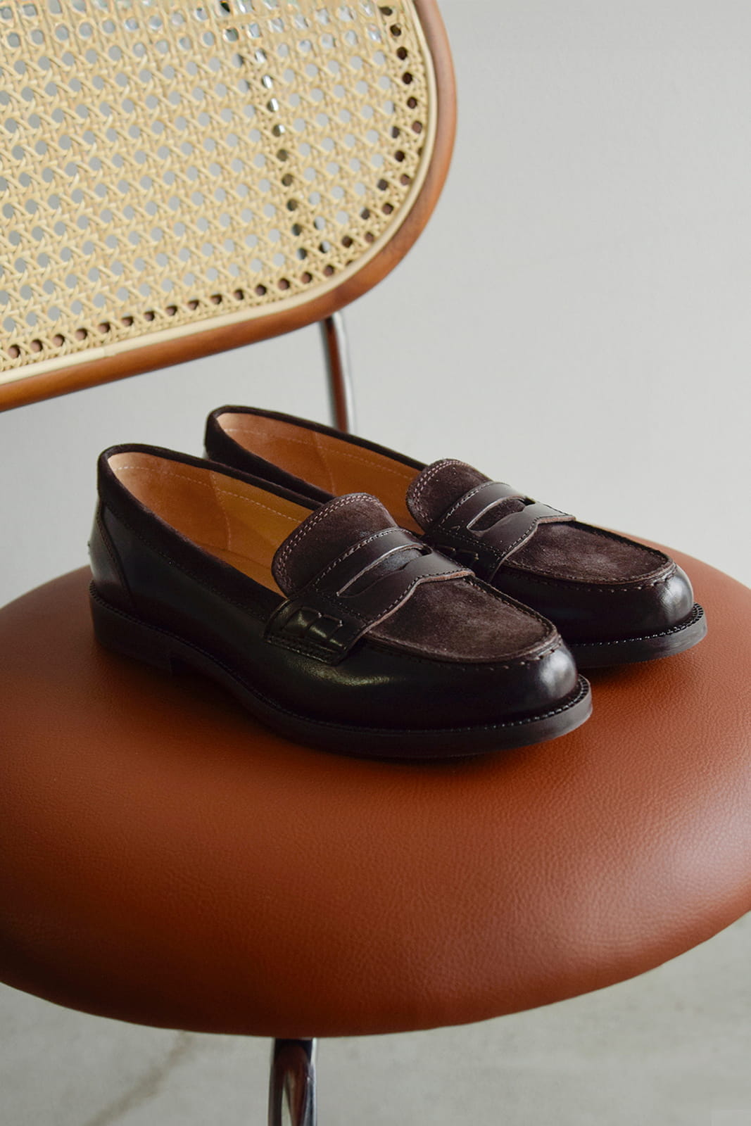 バッファローレザー×スエードローファー ¥38,500（ディエゴベリーニ）