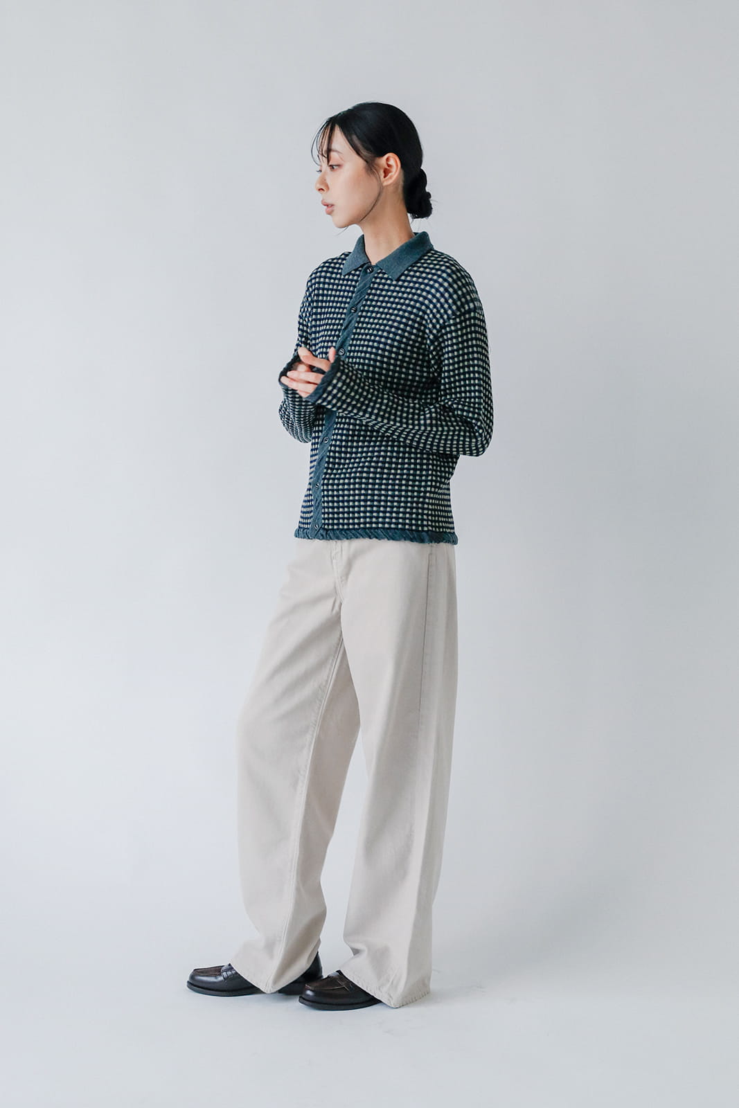 シングルジャカードニットシャツ ¥42,900（アンフィル）