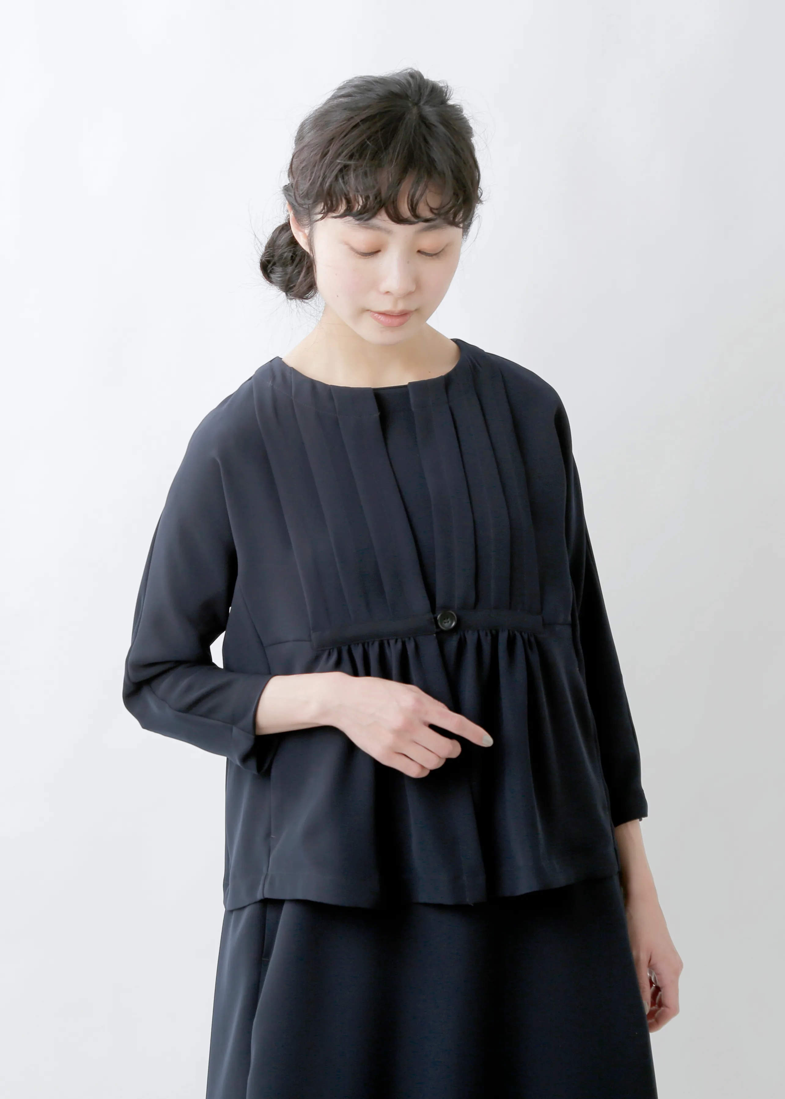 aranciato別注 とろみノーカラー タック フロント ジャケット n-1501