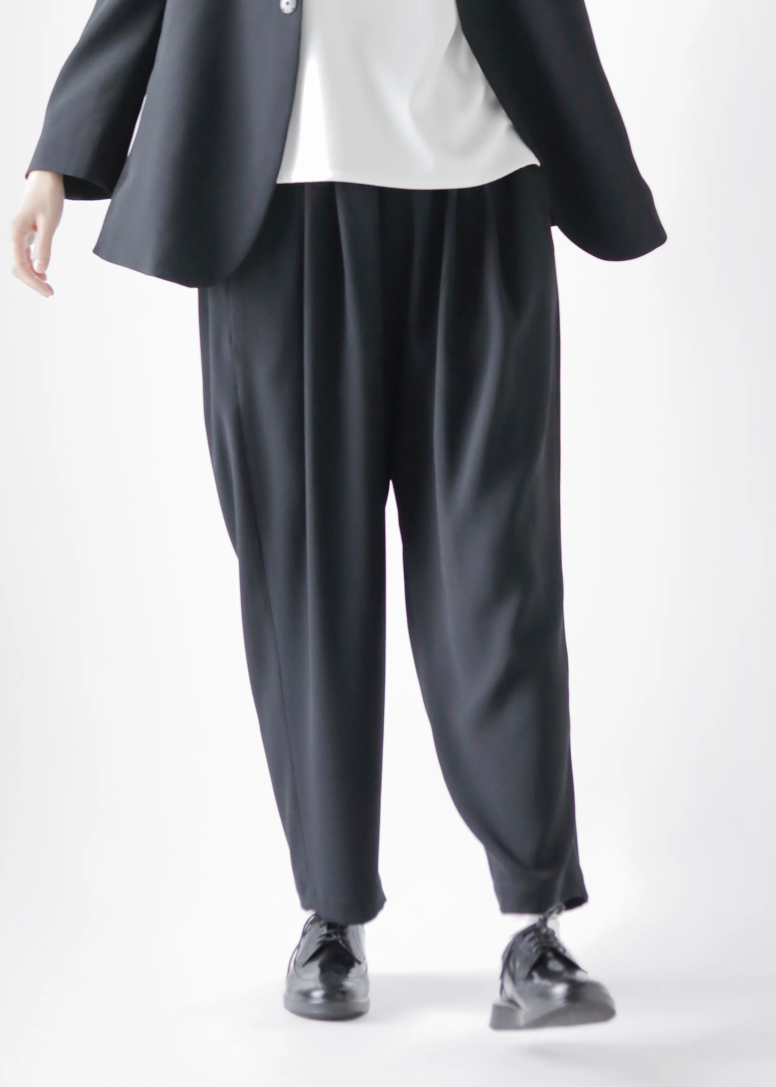 ライトクレープ ダブルクロス 2タック テーパード パンツ nk-nc9816pf