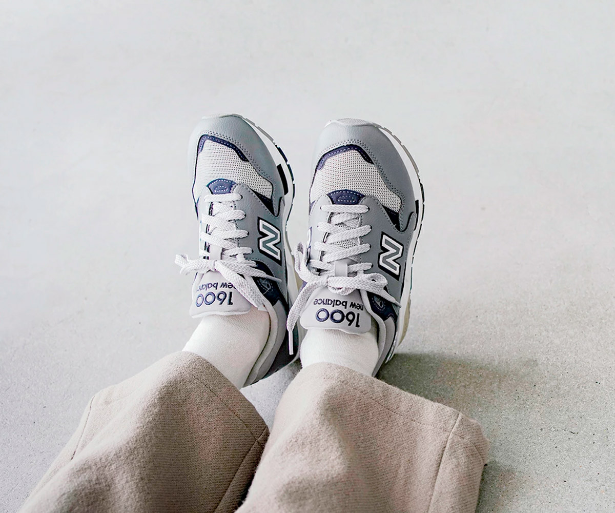 ＜ニューバランス＞の1600